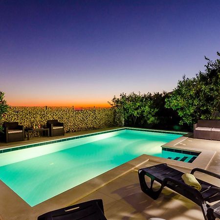 Villa Mateo With Private Pool 그루다 외부 사진