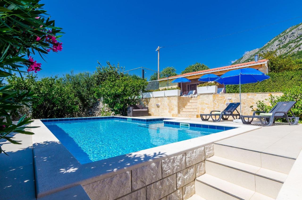 Villa Mateo With Private Pool 그루다 외부 사진