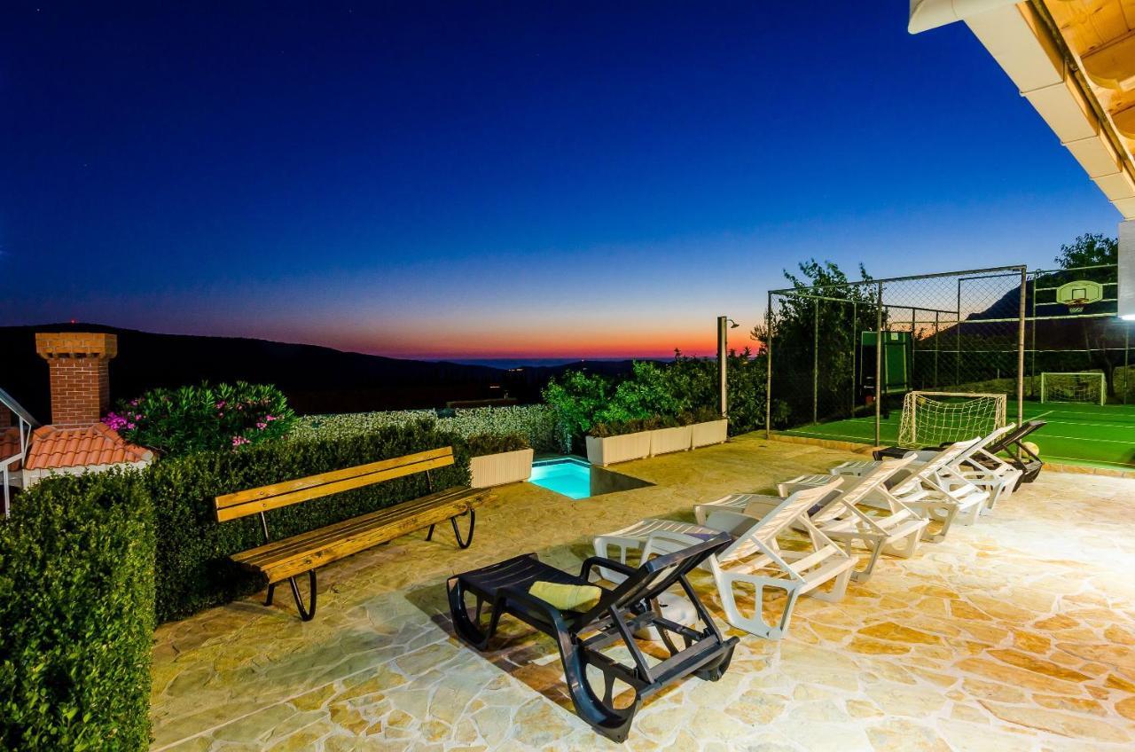 Villa Mateo With Private Pool 그루다 외부 사진