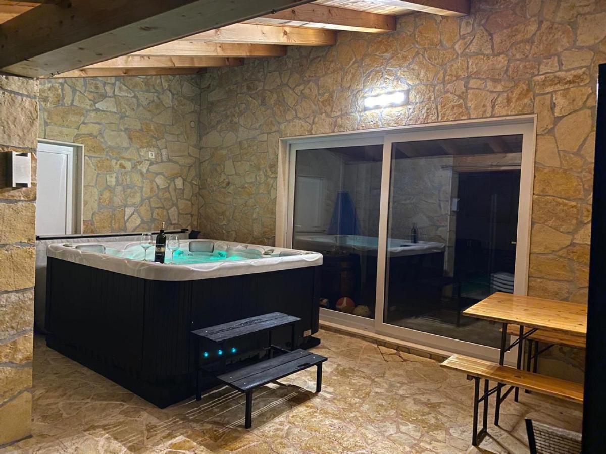 Villa Mateo With Private Pool 그루다 외부 사진